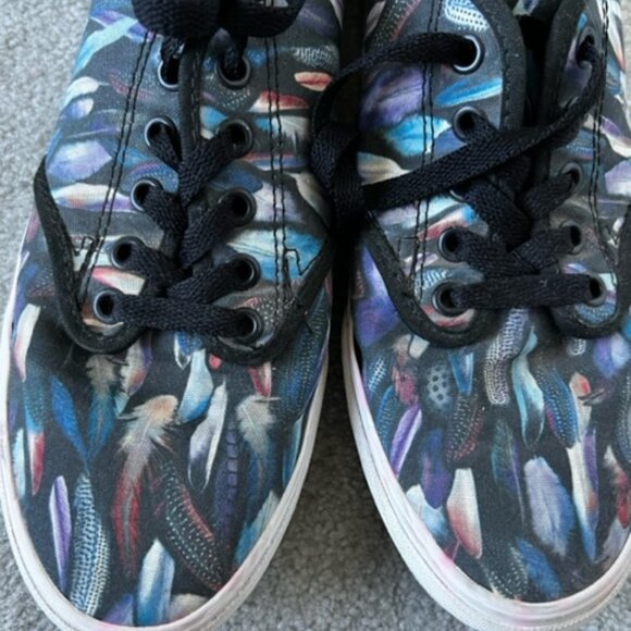 Women's Low Top Feather Vans Size 9 - Picture 2 of 5